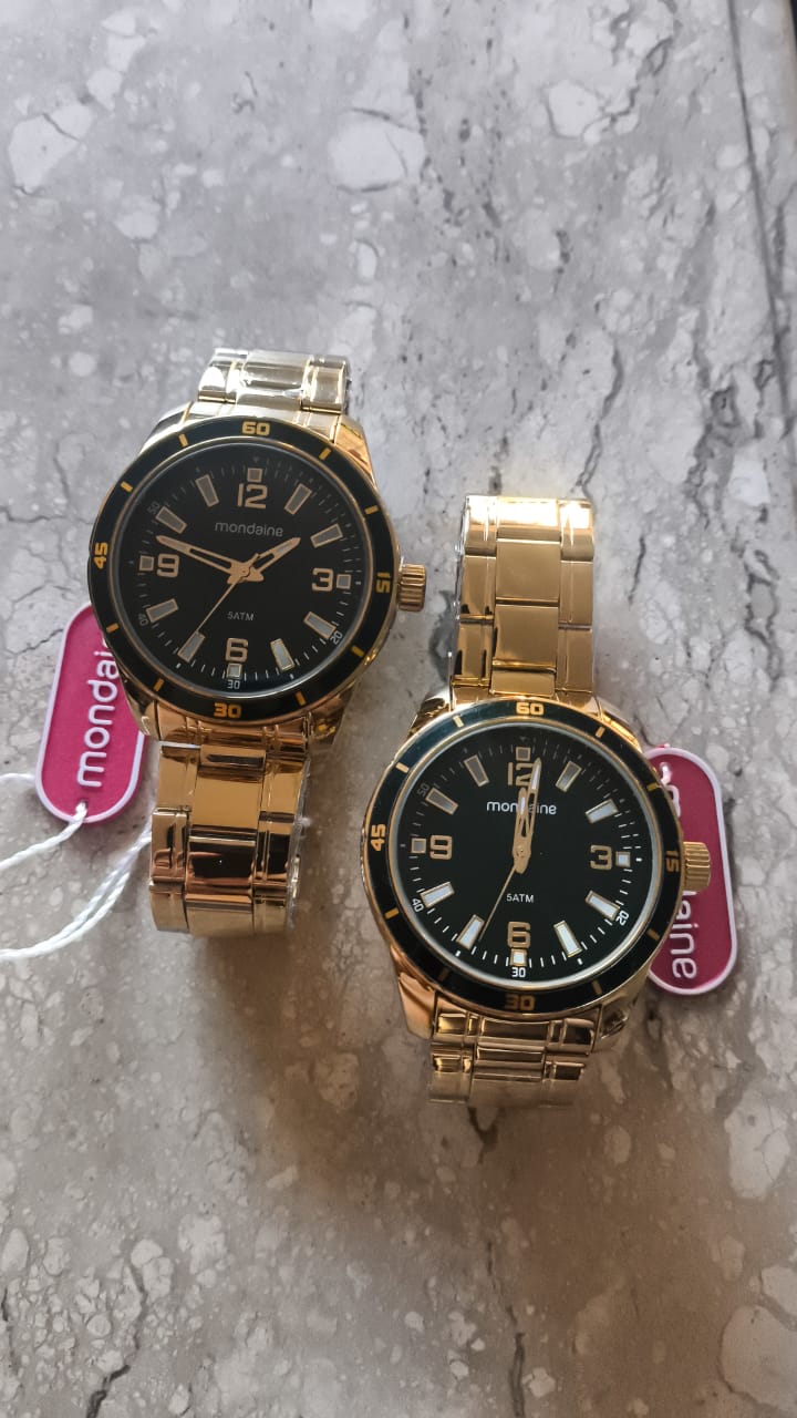Relógio Mondaine masculino dourado